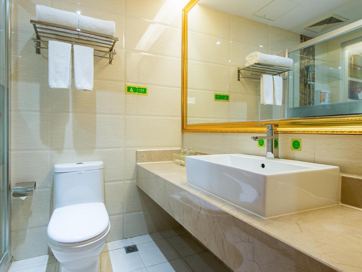 Vienna Hotel Banxuegang Road شينزين المظهر الخارجي الصورة