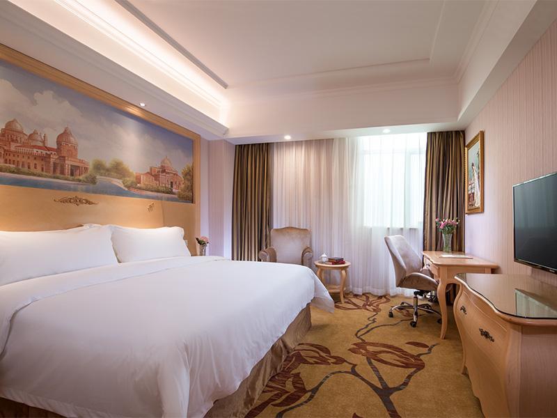 Vienna Hotel Banxuegang Road شينزين المظهر الخارجي الصورة
